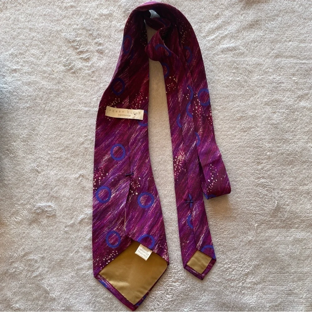 Perry Ellis hand painted Purple Patterned Men's Tie 100% silk